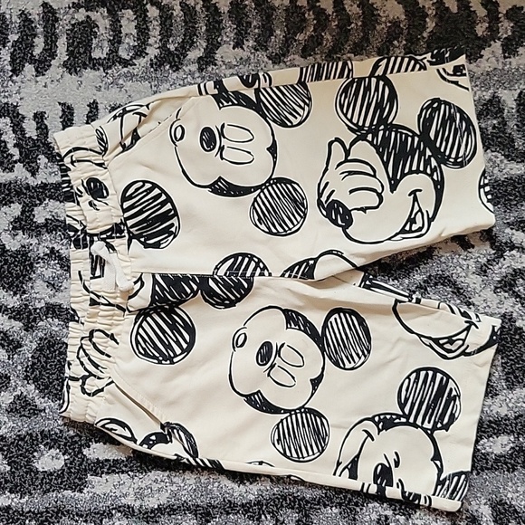 Mickey MOUSE Licensed Bermuda Shorts 8 - Picture 1 of 5